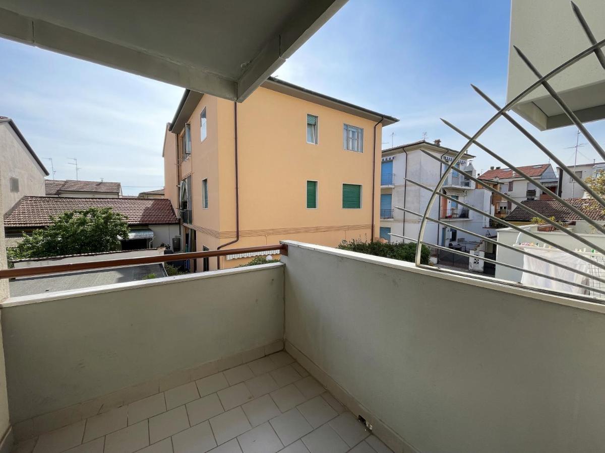 Stefano'S Guests House: 2 Bedrooms & Parking In Viareggio Exteriér fotografie