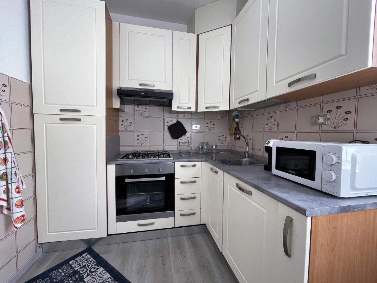 Stefano'S Guests House: 2 Bedrooms & Parking In Viareggio Exteriér fotografie
